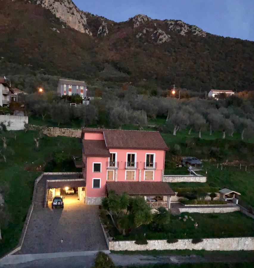Controne B&B La Casa Del Sole المظهر الخارجي الصورة