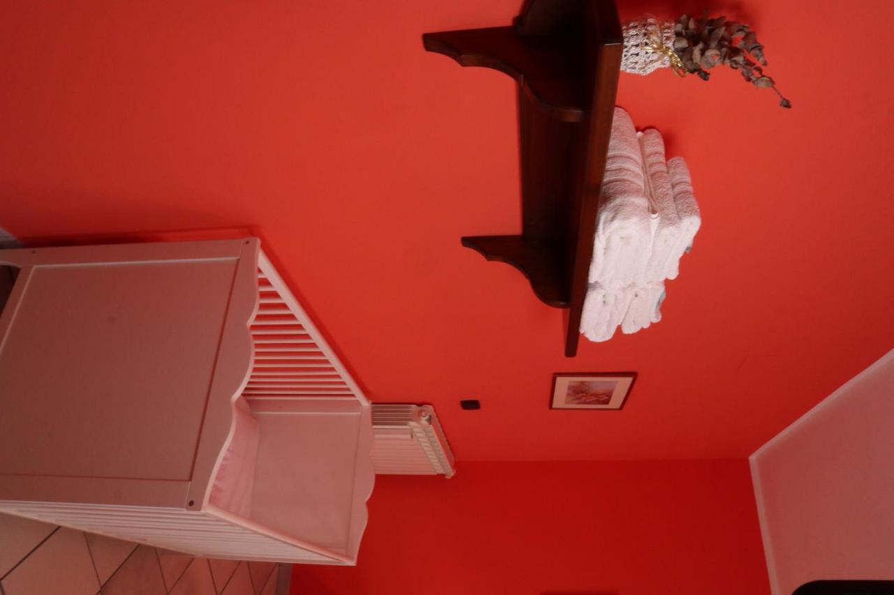 Controne B&B La Casa Del Sole المظهر الخارجي الصورة
