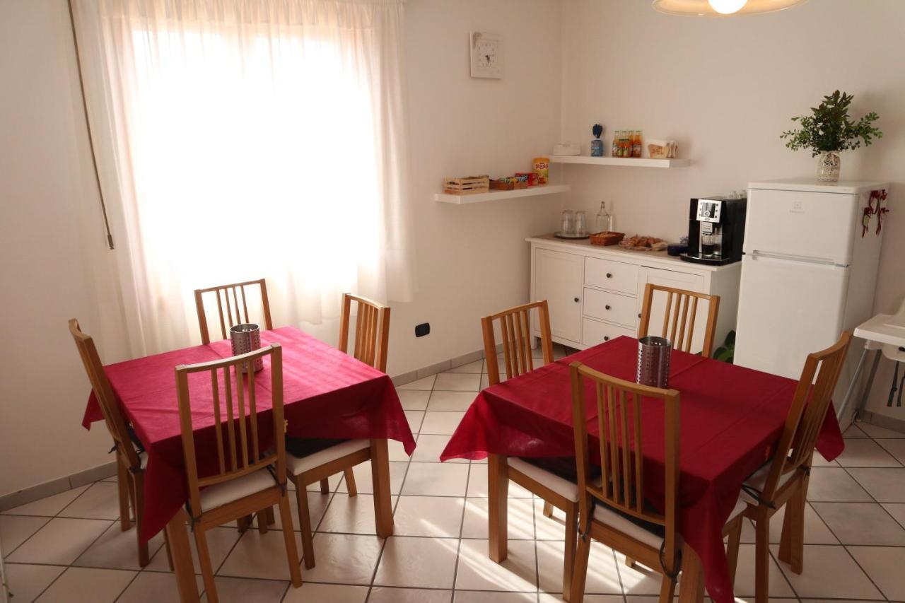 Controne B&B La Casa Del Sole المظهر الخارجي الصورة