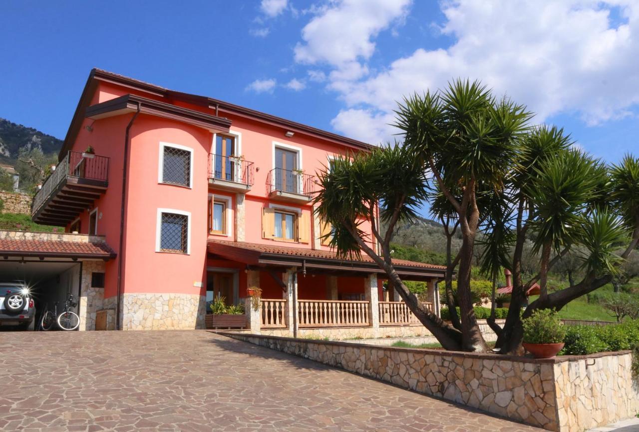 Controne B&B La Casa Del Sole المظهر الخارجي الصورة